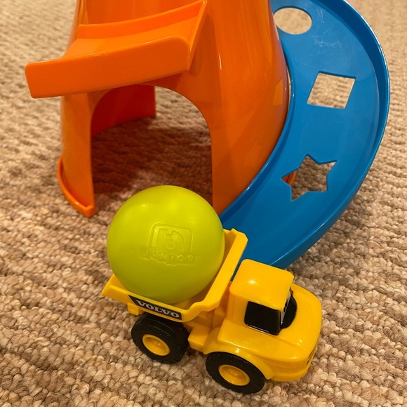 BB Junior Volvo Stacking Crane Toddler Toy - Picture 5 of 5